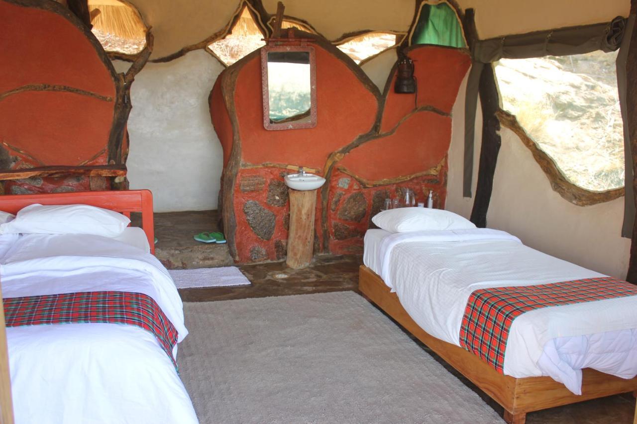 Lion'S Cave Camp, Samburu Villa Archers Post Esterno foto