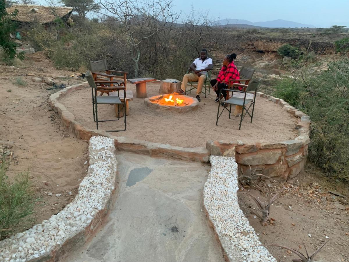 Lion'S Cave Camp, Samburu Villa Archers Post Esterno foto