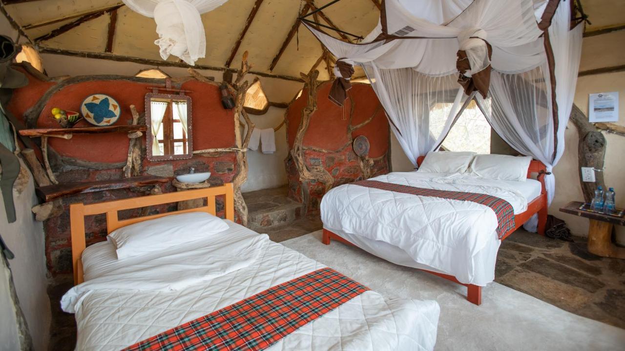Lion'S Cave Camp, Samburu Villa Archers Post Esterno foto