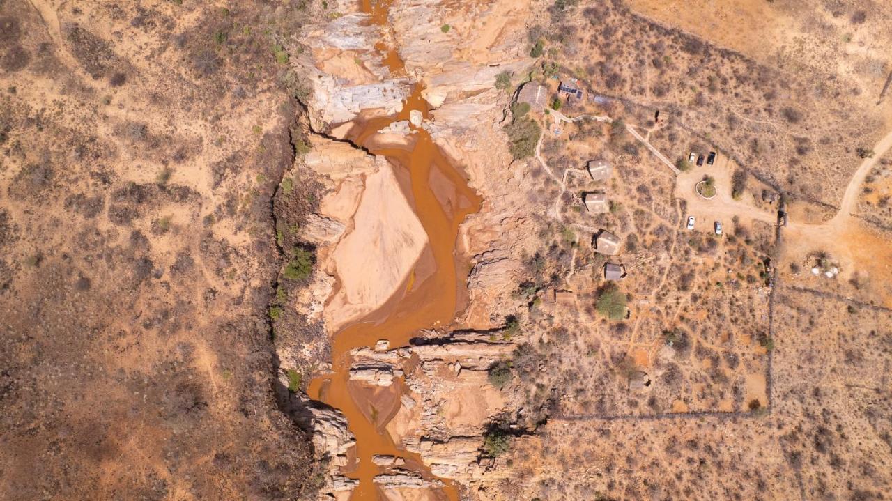 Lion'S Cave Camp, Samburu Villa Archers Post Esterno foto
