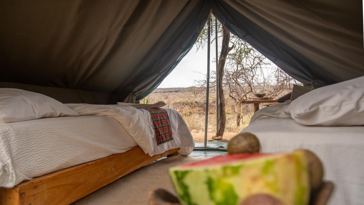 Lion'S Cave Camp, Samburu Villa Archers Post Esterno foto