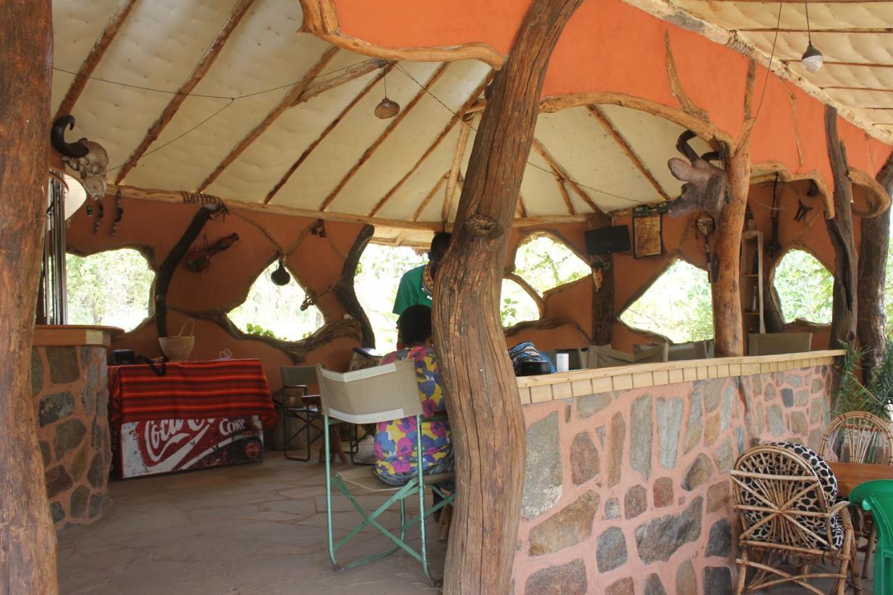 Lion'S Cave Camp, Samburu Villa Archers Post Esterno foto