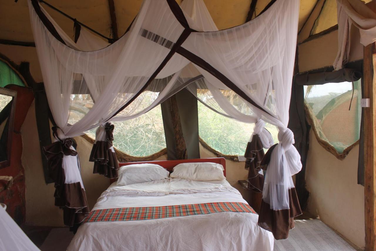 Lion'S Cave Camp, Samburu Villa Archers Post Esterno foto