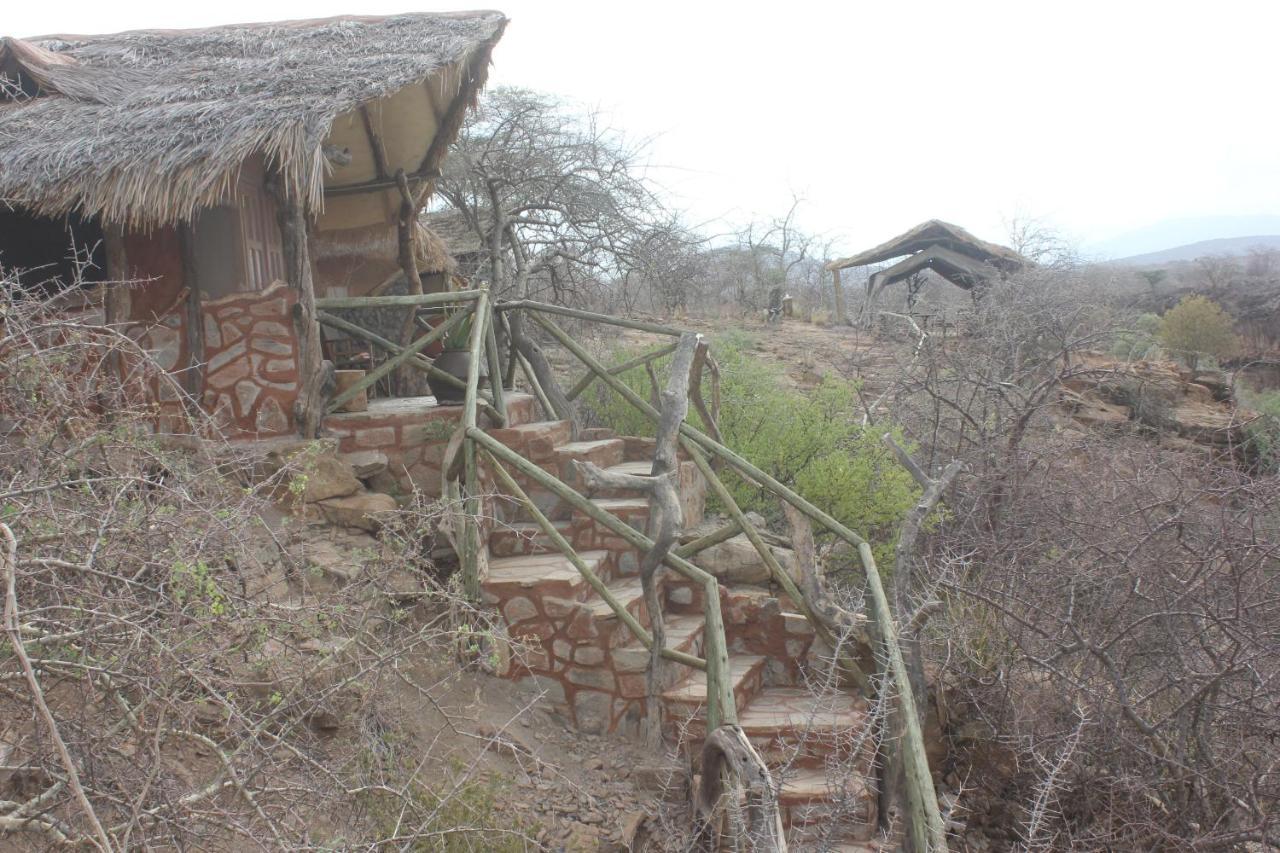 Lion'S Cave Camp, Samburu Villa Archers Post Esterno foto