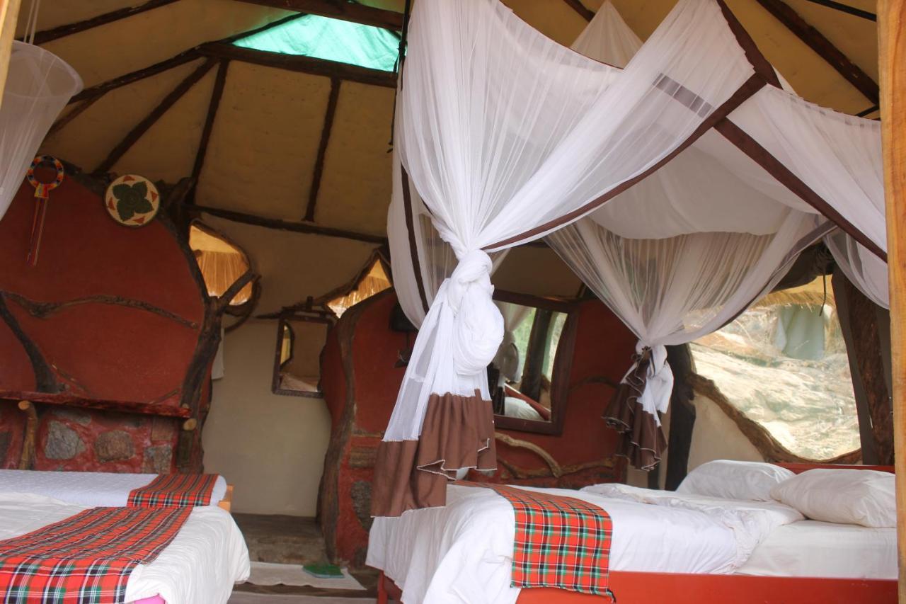 Lion'S Cave Camp, Samburu Villa Archers Post Esterno foto