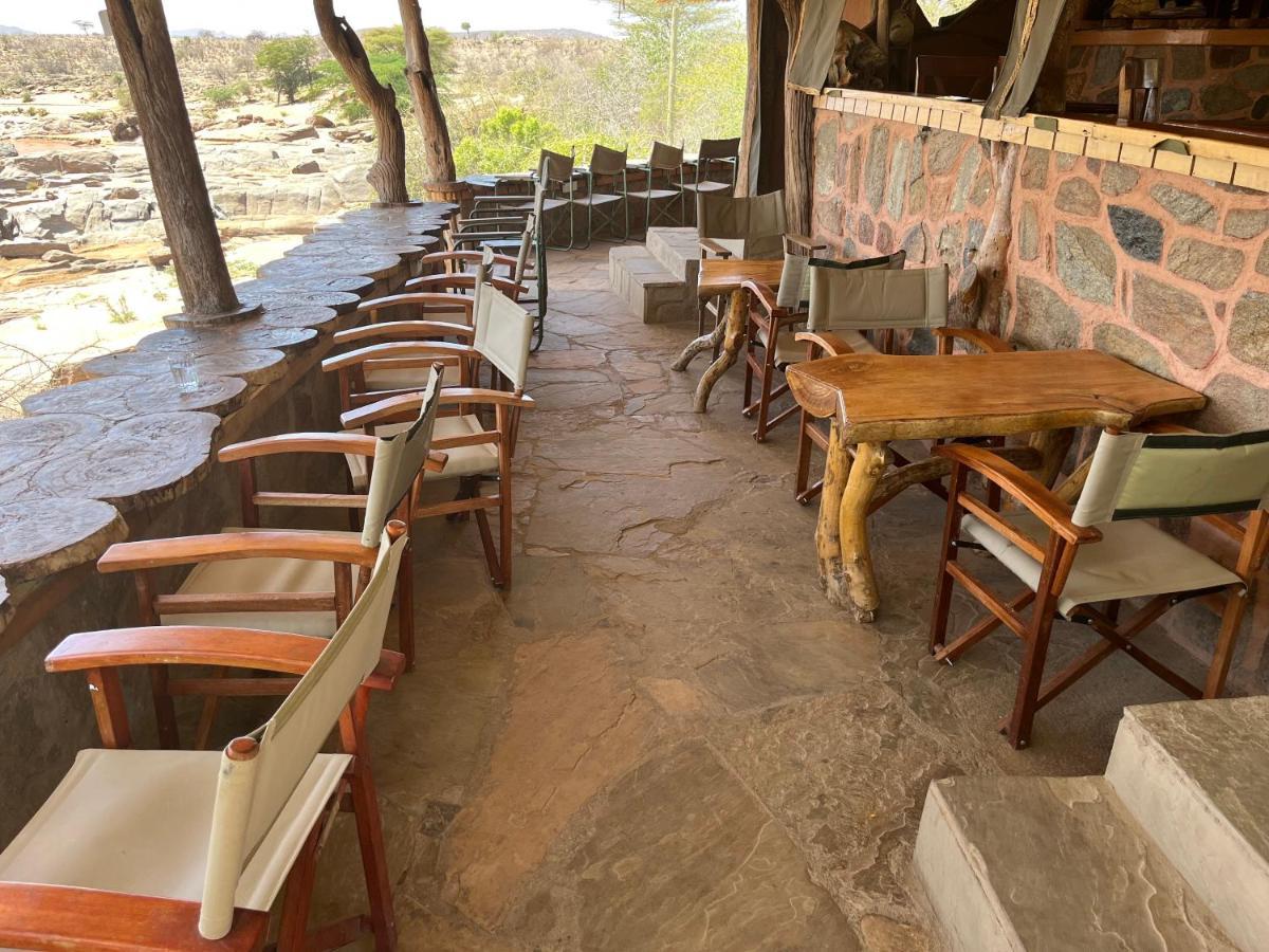 Lion'S Cave Camp, Samburu Villa Archers Post Esterno foto