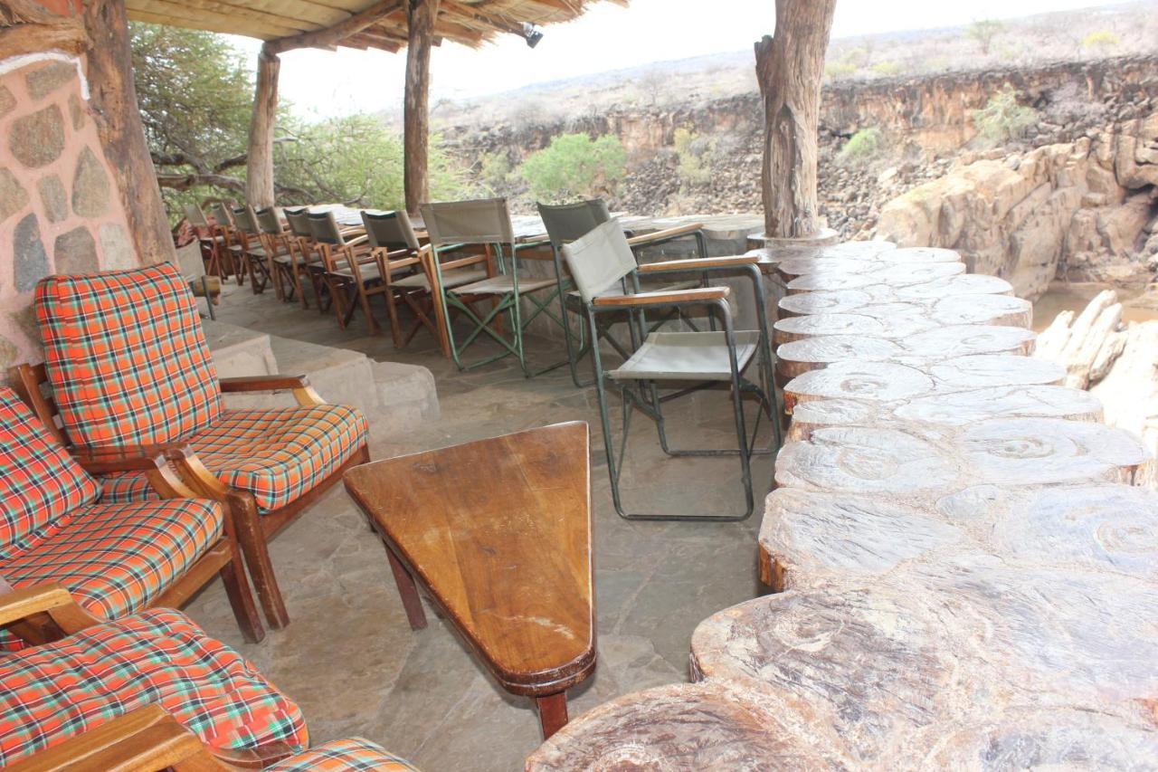Lion'S Cave Camp, Samburu Villa Archers Post Esterno foto